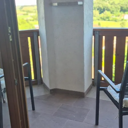 Haus Neubauer Lägenhet *